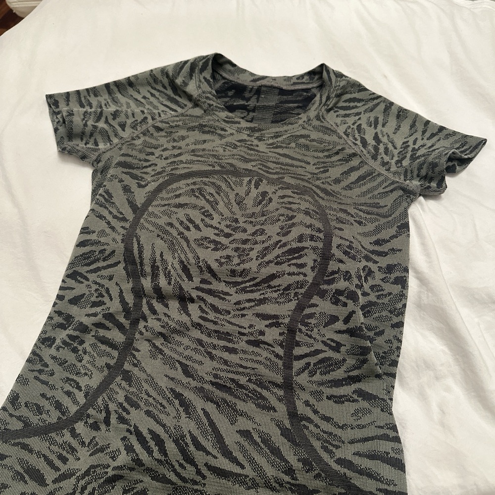 Swiftly Tech Short-Sleeve Shirt 2.0